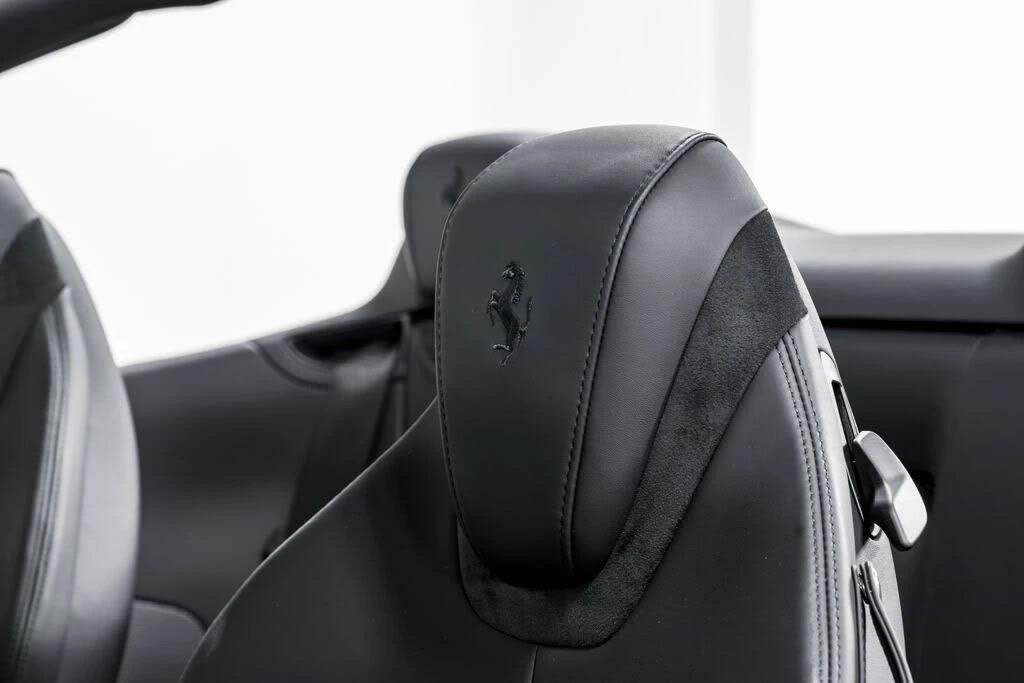 2024 Ferrari Roma Spider - Image 18 of 31