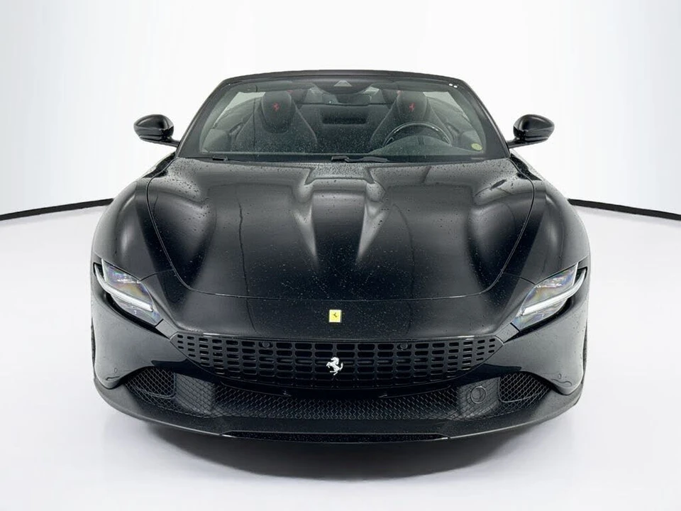 2024 Ferrari Roma Spider - Image 2 of 31