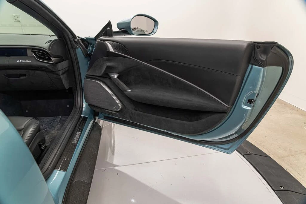2024 Ferrari Roma Spider - Image 20 of 31