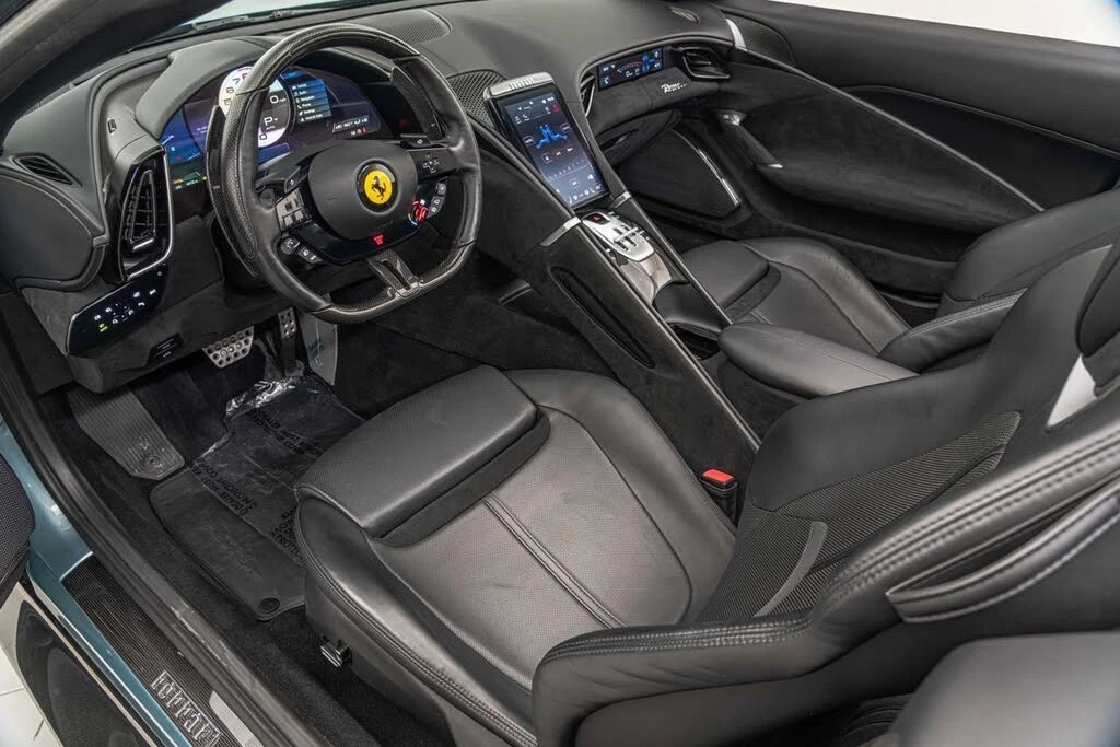 2024 Ferrari Roma Spider - Image 30 of 31