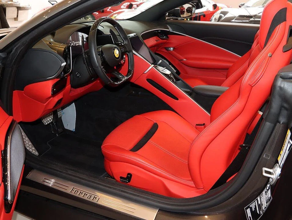 2024 Ferrari Roma Spider - Image 4 of 31