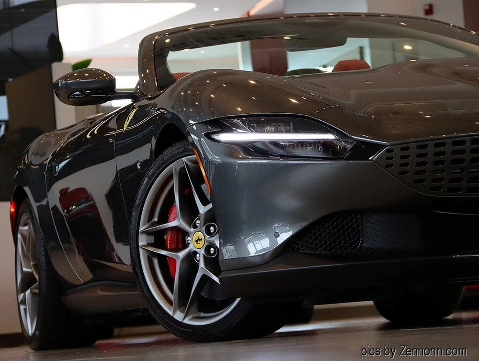 2024 Ferrari Roma Spider - Image 16 of 31