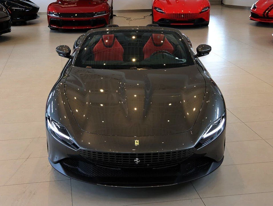 2024 Ferrari Roma Spider - Image 30 of 31