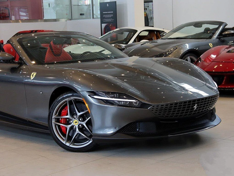 2024 Ferrari Roma Spider - Image 8 of 31