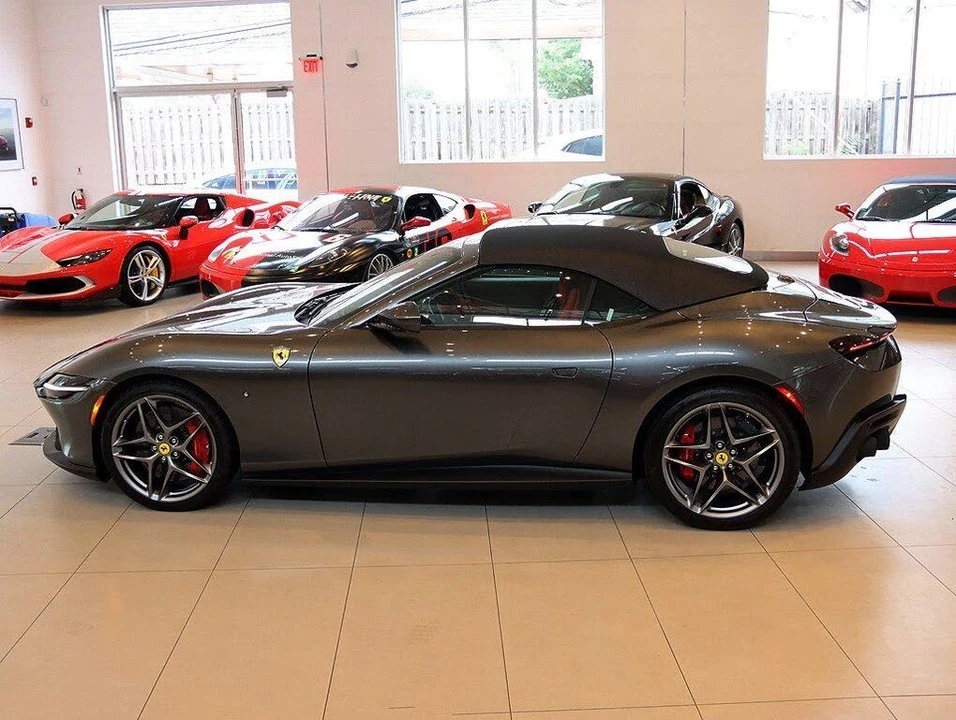 2024 Ferrari Roma Spider - Image 3 of 31