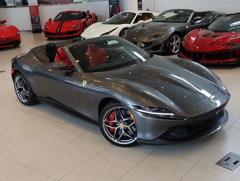 2024 Ferrari Roma Spider - Image 15 of 31
