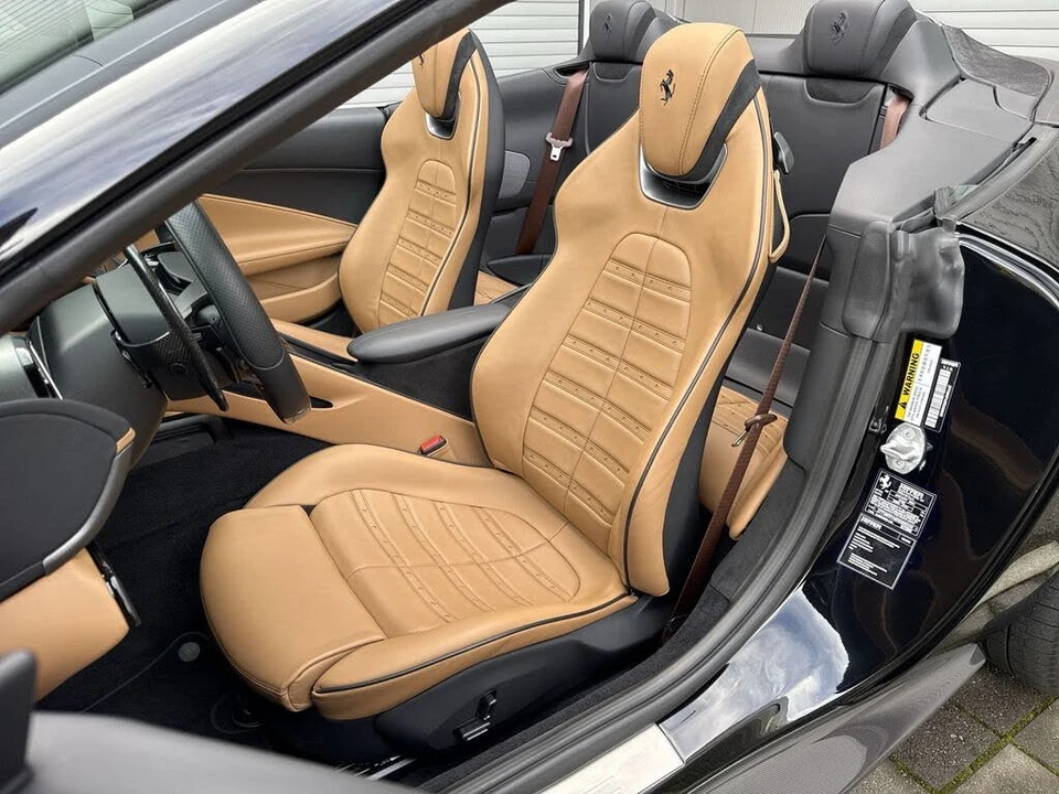 2024 Ferrari Roma Spider - Image 11 of 31