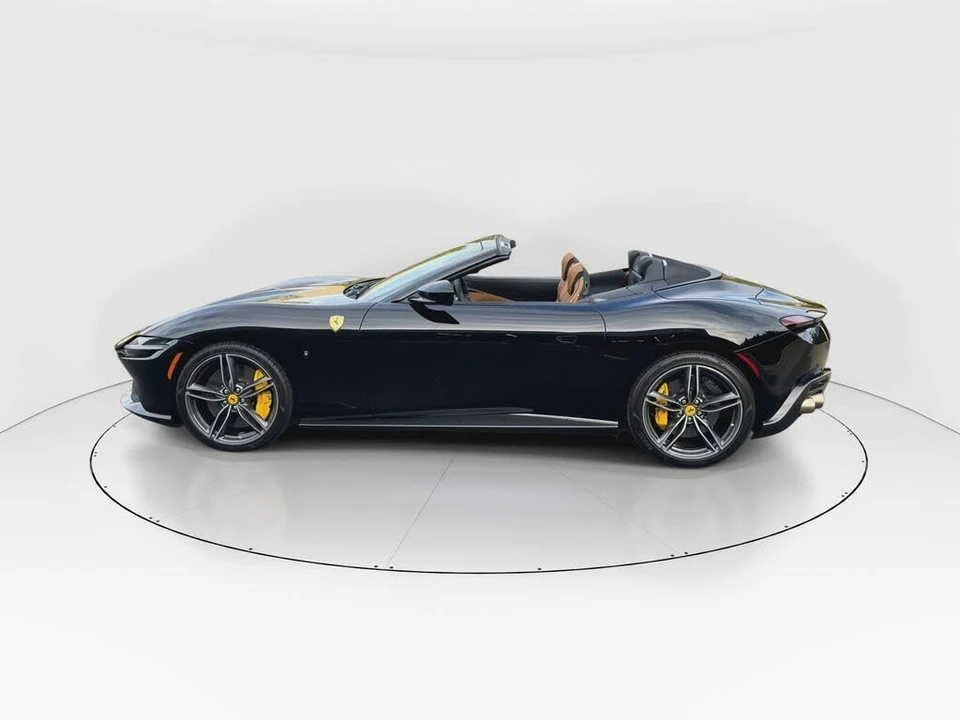 2024 Ferrari Roma Spider - Image 5 of 31