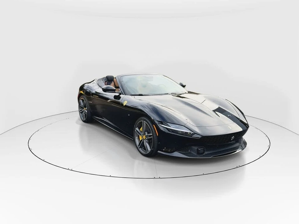 2024 Ferrari Roma Spider - Image 2 of 31