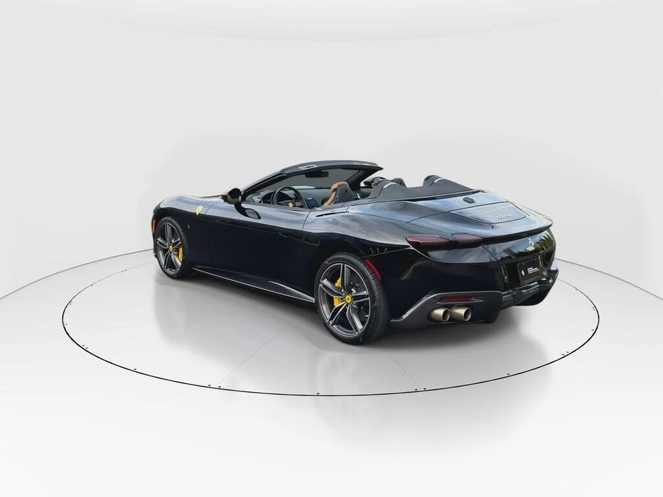 2024 Ferrari Roma Spider - Image 6 of 31