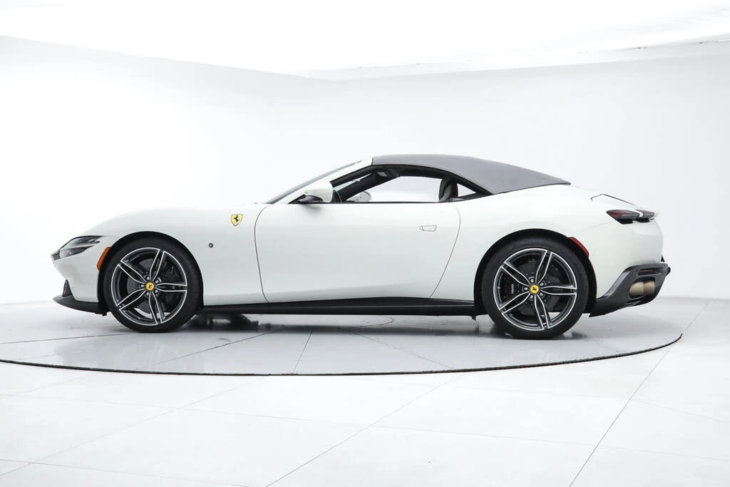 2024 Ferrari Roma Spider - Image 7 of 31