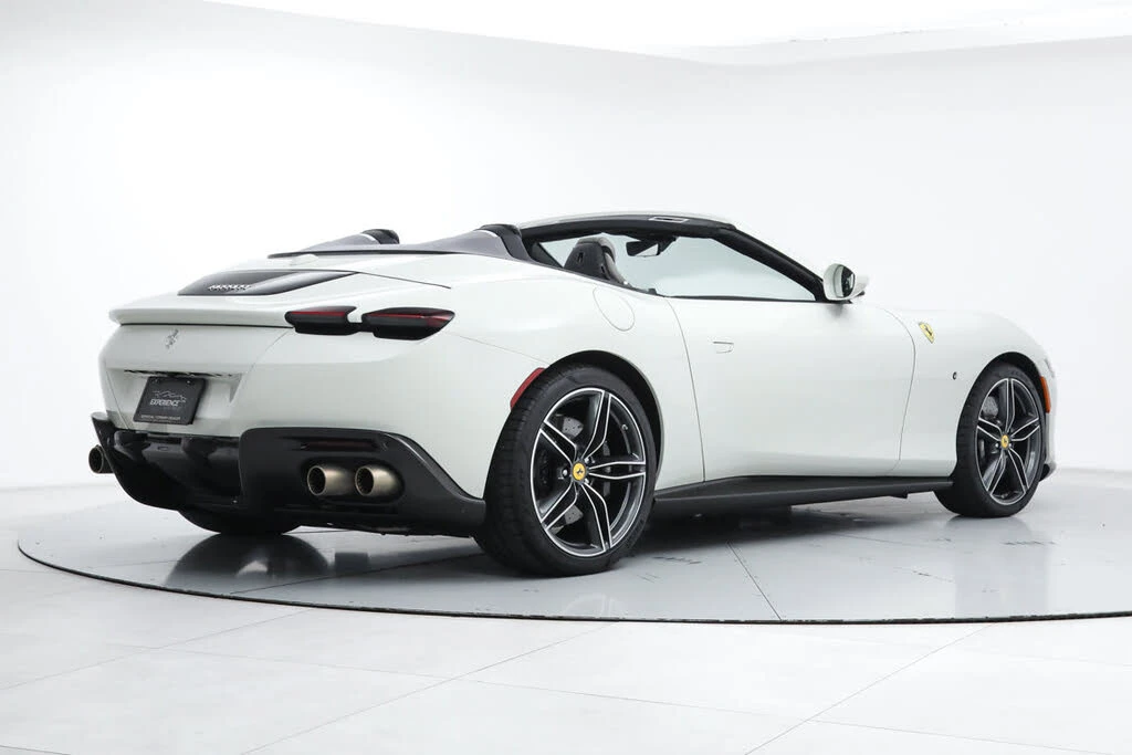 2024 Ferrari Roma Spider - Image 3 of 31