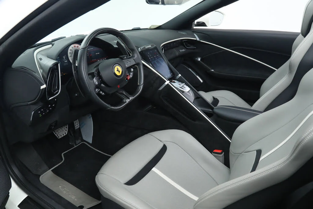 2024 Ferrari Roma Spider - Image 2 of 31
