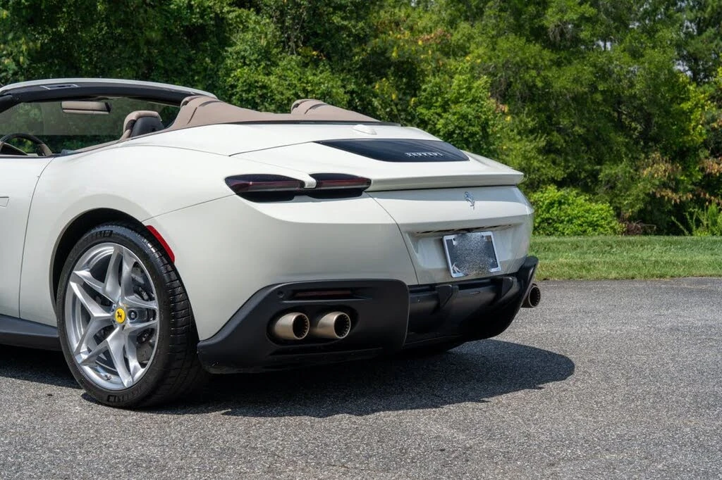 2024 Ferrari Roma Spider - Image 21 of 31