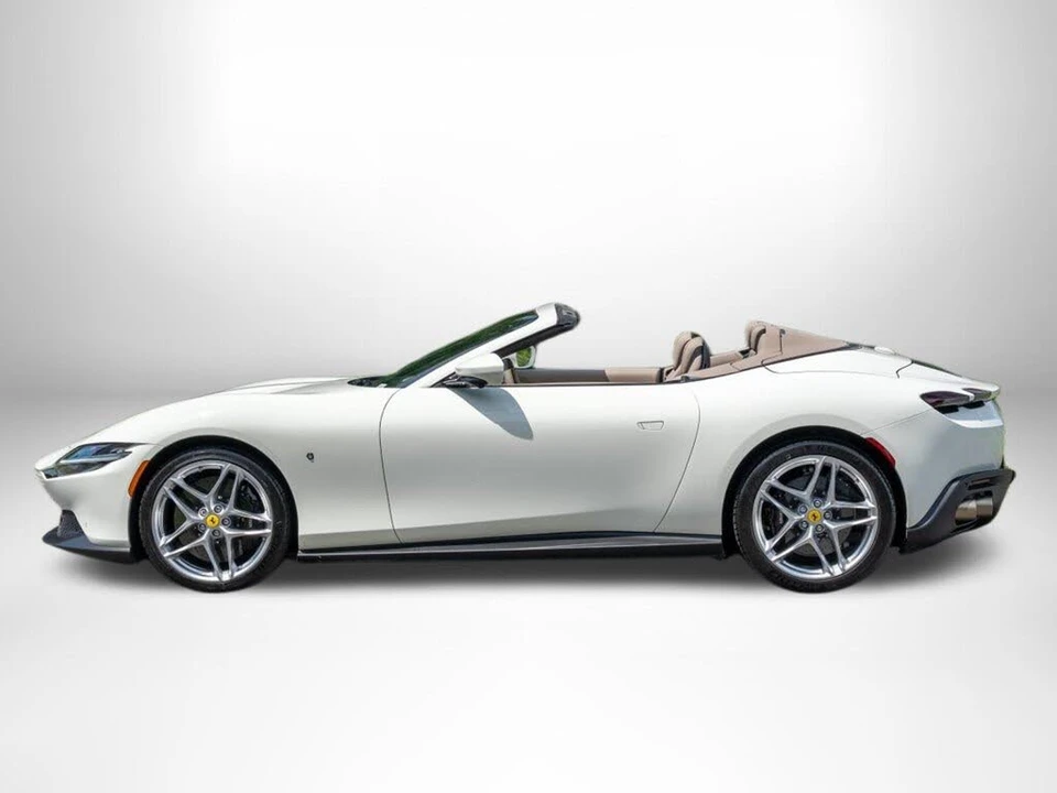 2024 Ferrari Roma Spider - Image 4 of 31
