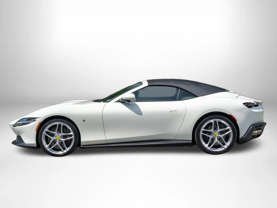 2024 Ferrari Roma Spider - Image 3 of 31