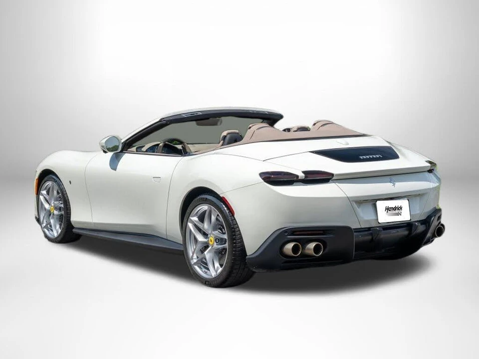 2024 Ferrari Roma Spider - Image 2 of 31