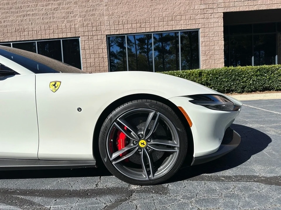 2024 Ferrari Roma Spider - Image 15 of 21