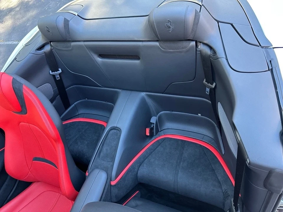 2024 Ferrari Roma Spider - Image 19 of 21