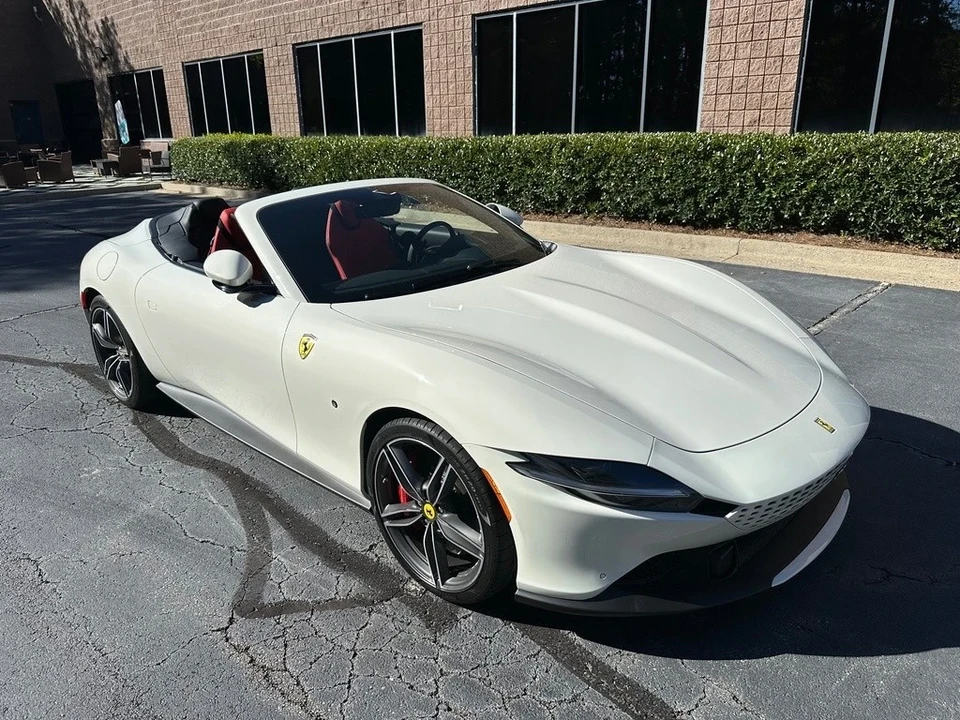 2024 Ferrari Roma Spider - Image 11 of 21