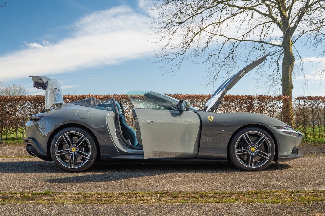 2024 Ferrari Roma Spider - Image 19 of 21