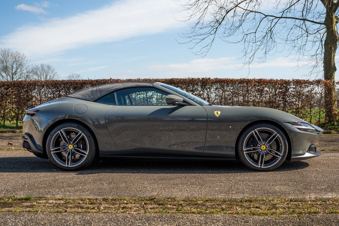 2024 Ferrari Roma Spider - Image 16 of 21