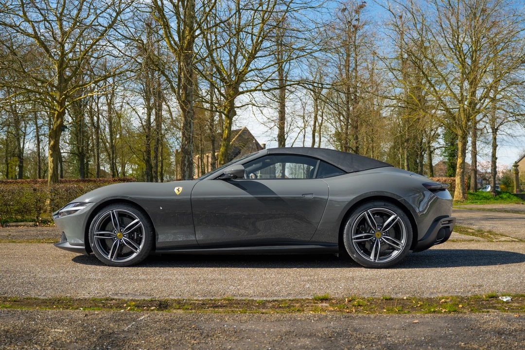 2024 Ferrari Roma Spider - Image 14 of 21