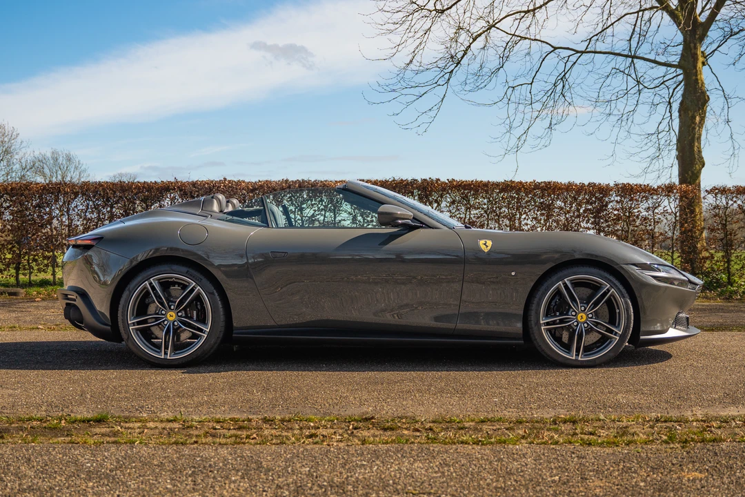 2024 Ferrari Roma Spider - Image 10 of 21
