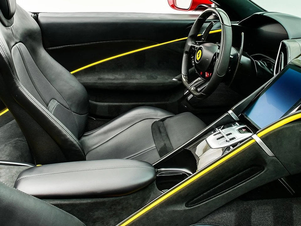 2024 Ferrari Roma Spider - Image 17 of 31