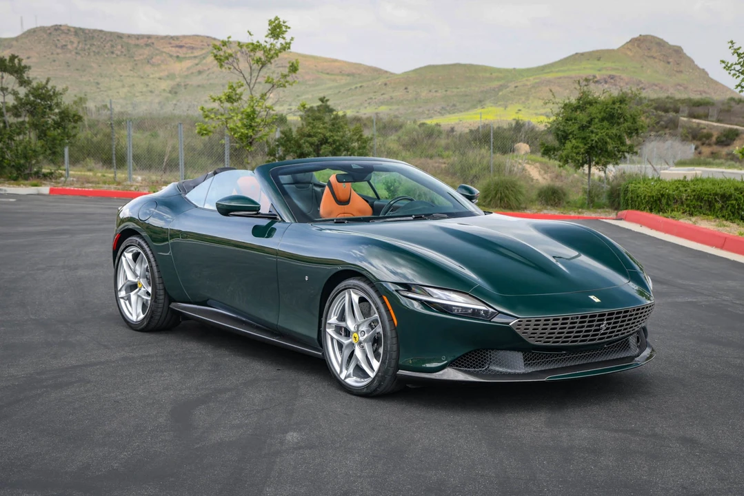 2024 Ferrari Roma Spider - Image 18 of 31