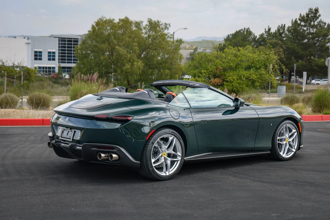 2024 Ferrari Roma Spider - Image 14 of 31