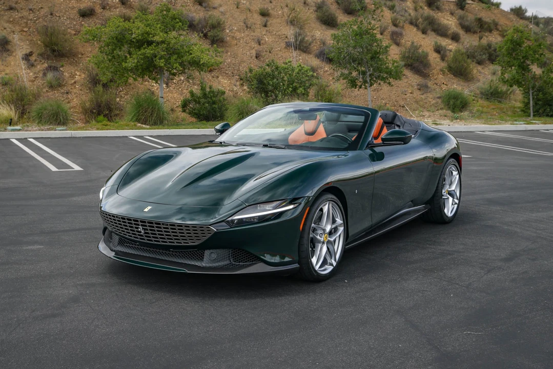2024 Ferrari Roma Spider - Image 2 of 31