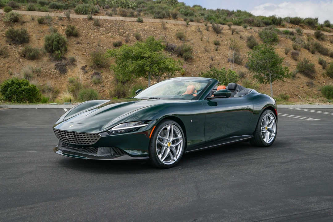 2024 Ferrari Roma Spider - Image 3 of 31
