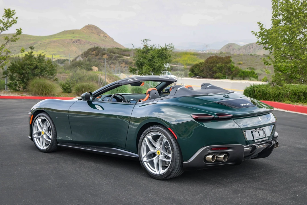 2024 Ferrari Roma Spider - Image 9 of 31