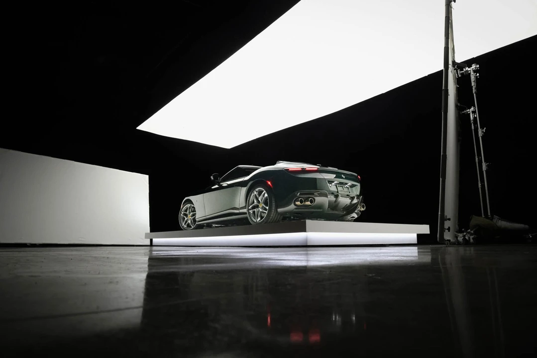 2024 Ferrari Roma Spider - Image 26 of 31
