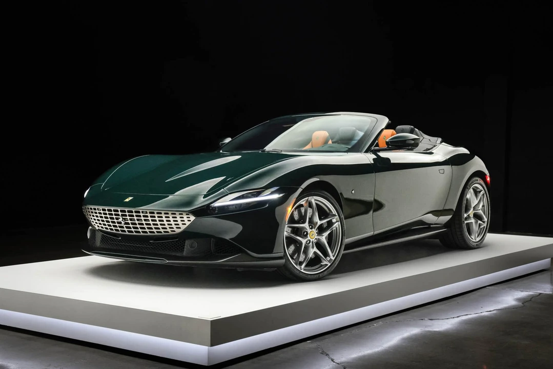 2024 Ferrari Roma Spider - Image 29 of 31