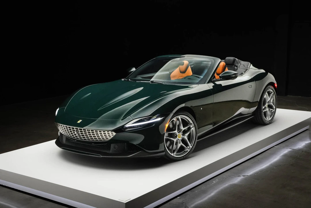 2024 Ferrari Roma Spider - Image 30 of 31