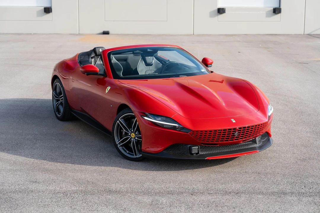 2024 Ferrari Roma Spider - Image 27 of 31