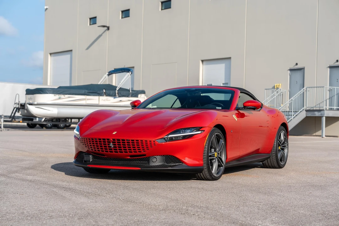 2024 Ferrari Roma Spider - Image 30 of 31