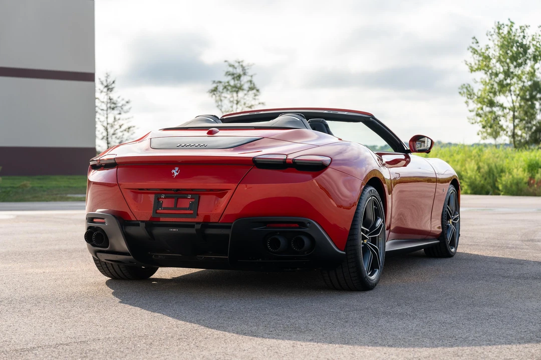 2024 Ferrari Roma Spider - Image 20 of 31