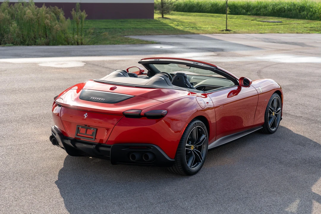 2024 Ferrari Roma Spider - Image 21 of 31
