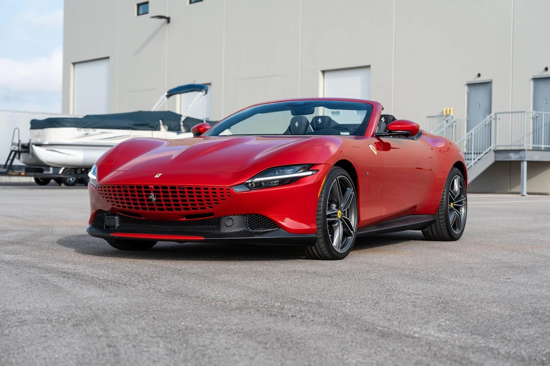 2024 Ferrari Roma Spider - Image 10 of 31