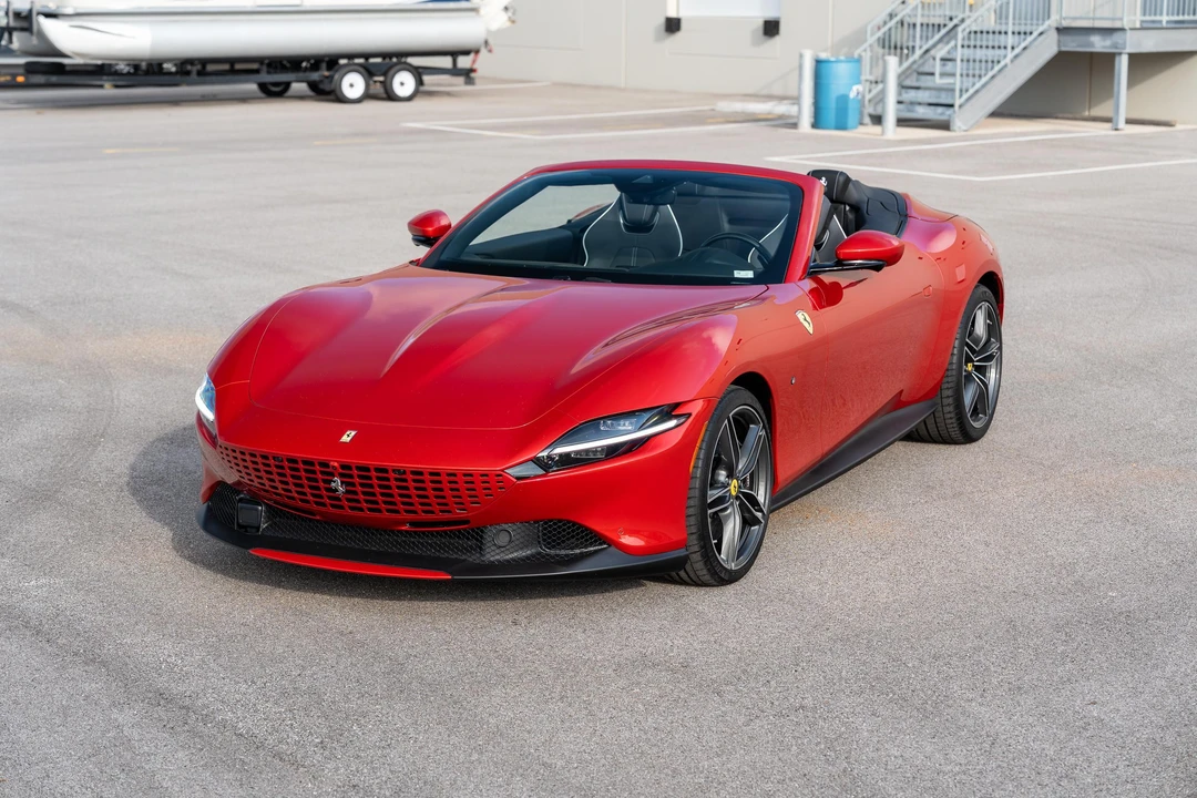 2024 Ferrari Roma Spider - Image 8 of 31