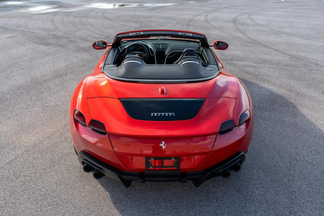 2024 Ferrari Roma Spider - Image 17 of 31