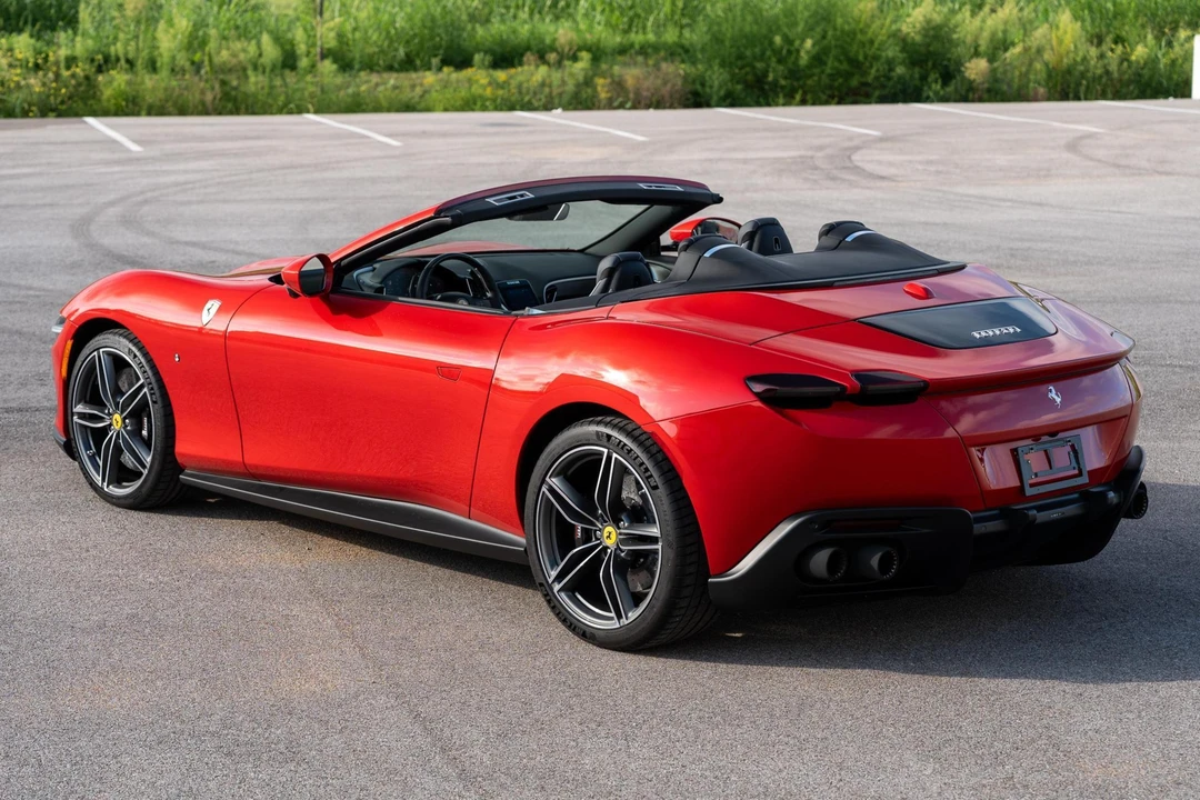 2024 Ferrari Roma Spider - Image 4 of 31