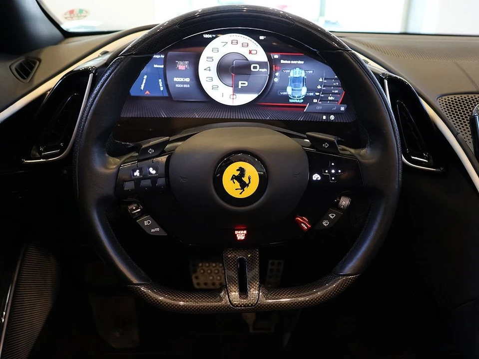 2024 Ferrari Roma Spider - Image 25 of 31