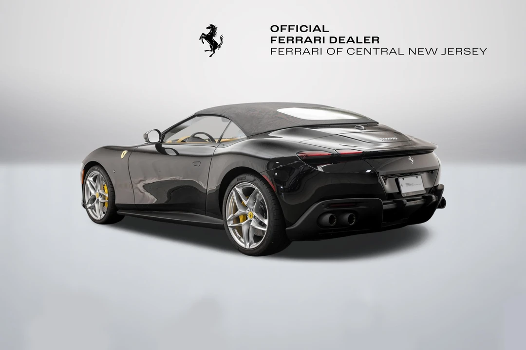 2024 Ferrari Roma Spider - Image 13 of 31