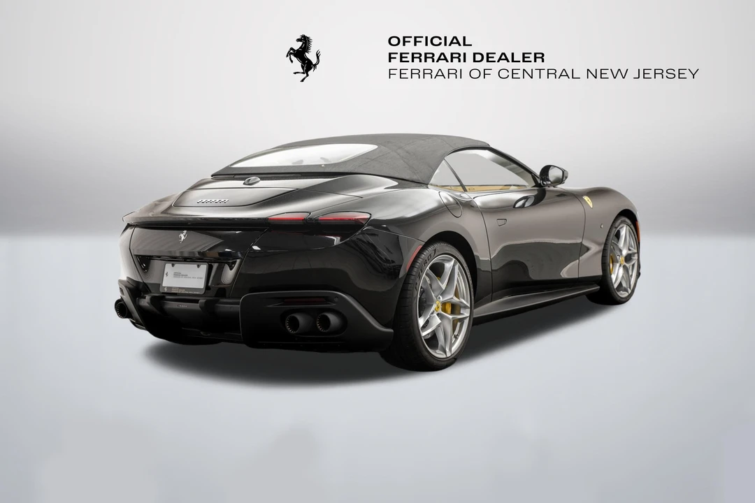 2024 Ferrari Roma Spider - Image 15 of 31