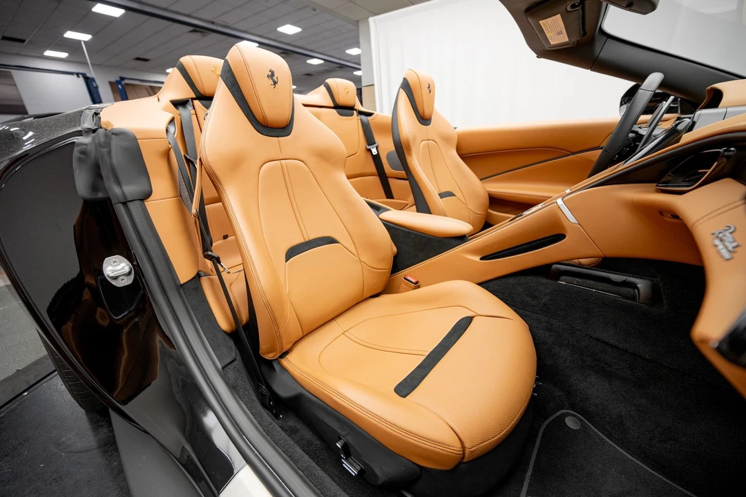 2024 Ferrari Roma Spider - Image 20 of 31
