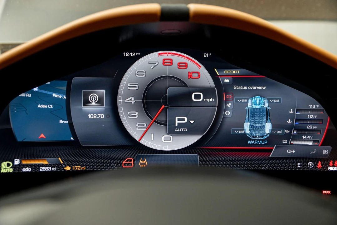 2024 Ferrari Roma Spider - Image 26 of 31